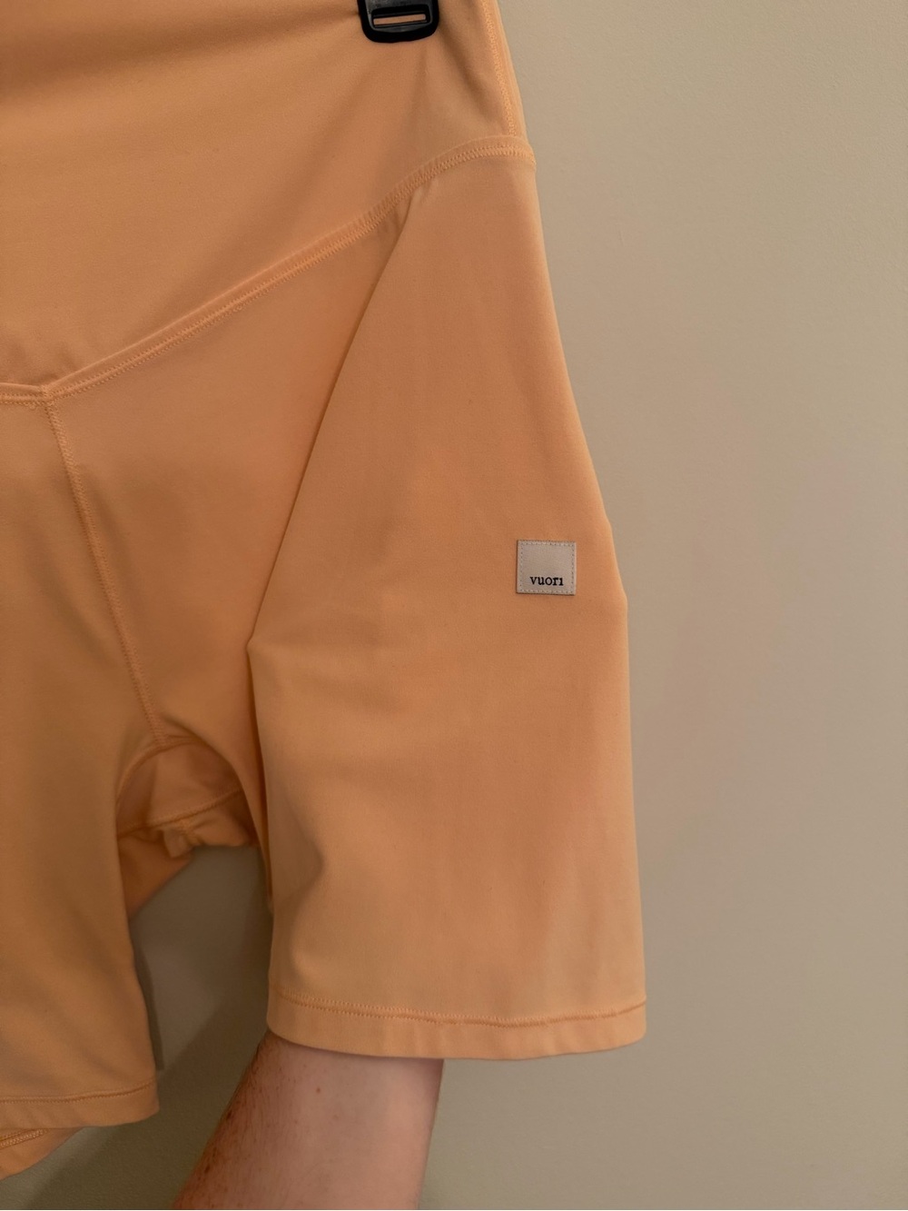 Vuori All the Form 6” Inseam Biker Shorts size Large in “bright peach” - Picture 3 of 4
